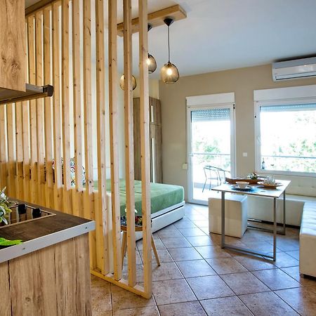 Golden Suites Ofrínion 外观 照片