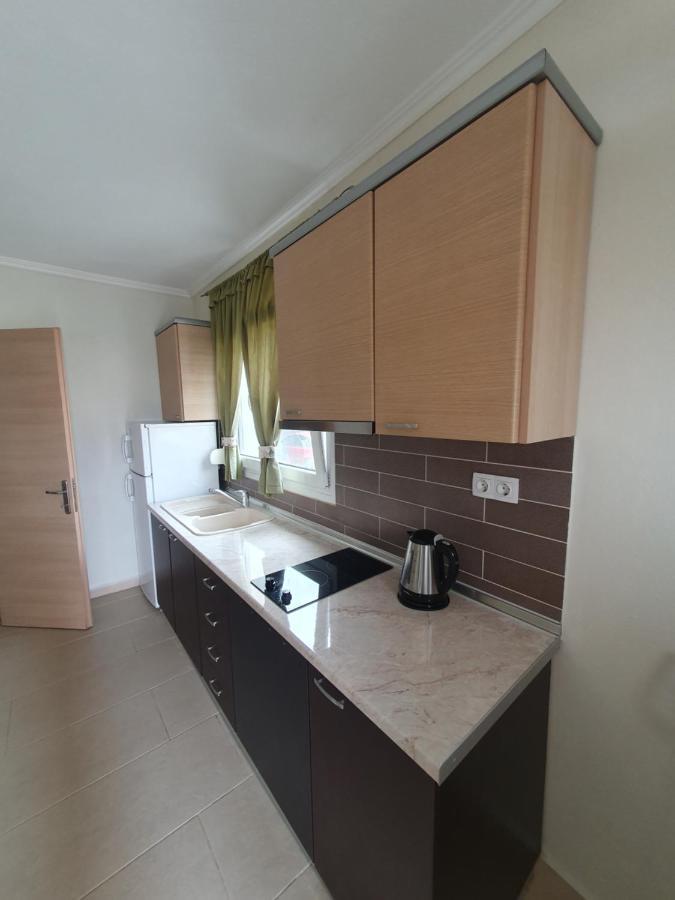Golden Suites Ofrínion 外观 照片