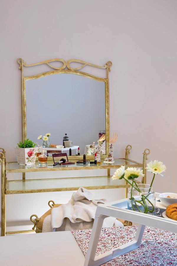 Golden Suites Ofrínion 外观 照片