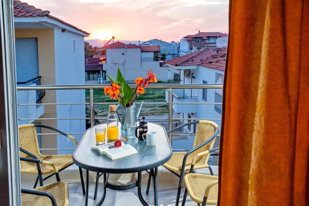Golden Suites Ofrínion 外观 照片