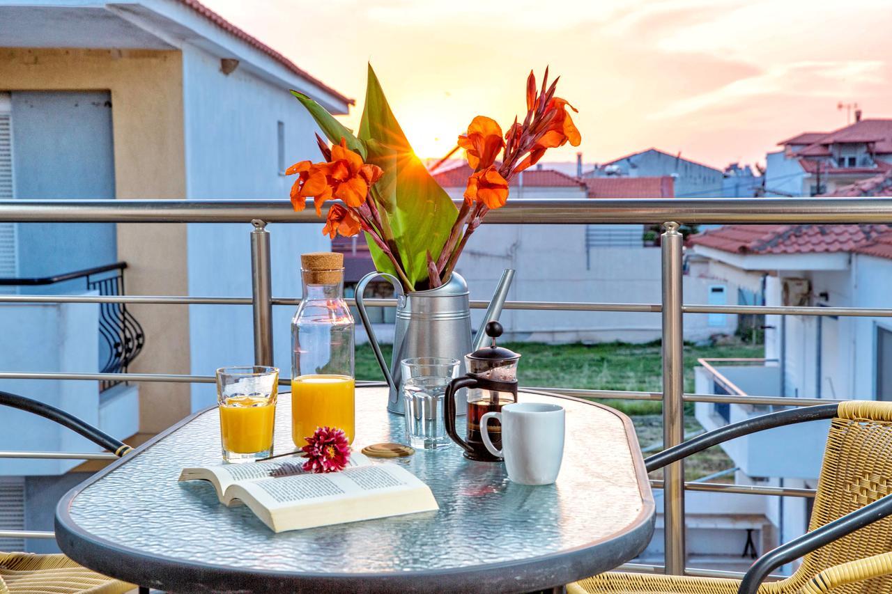 Golden Suites Ofrínion 外观 照片