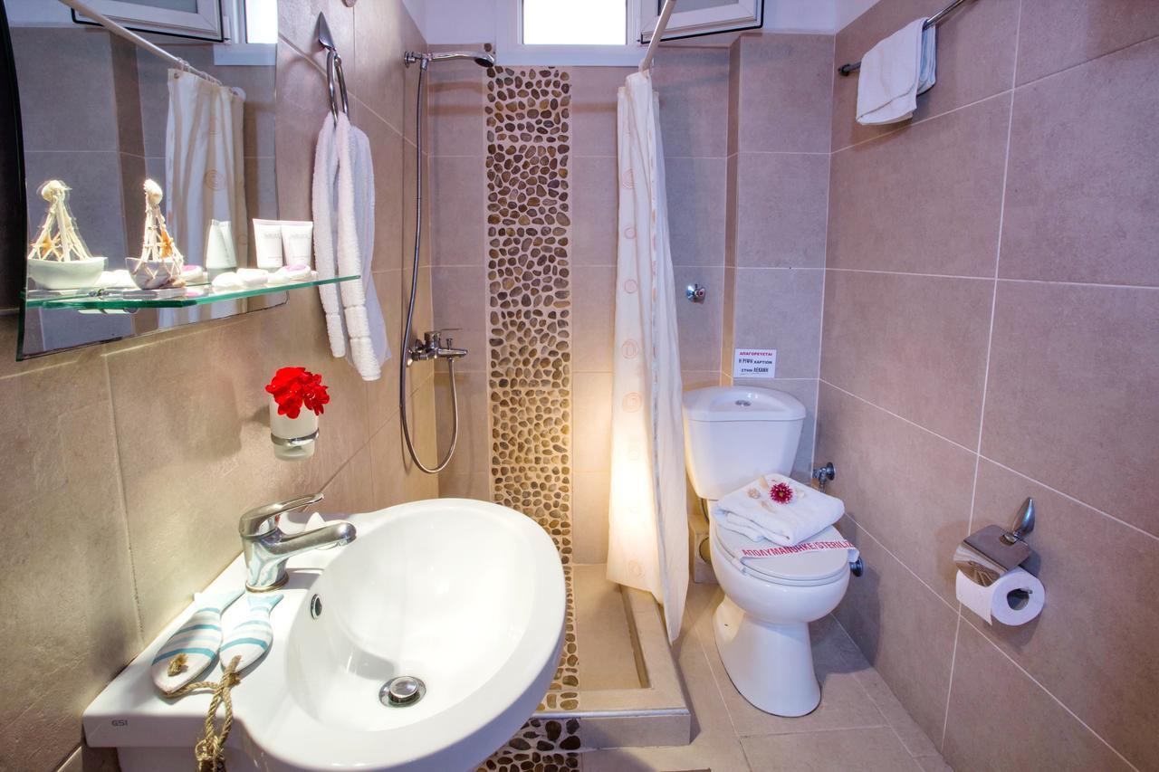 Golden Suites Ofrínion 外观 照片
