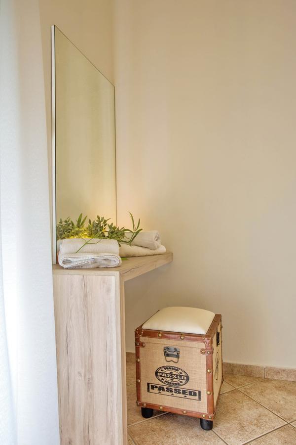 Golden Suites Ofrínion 外观 照片